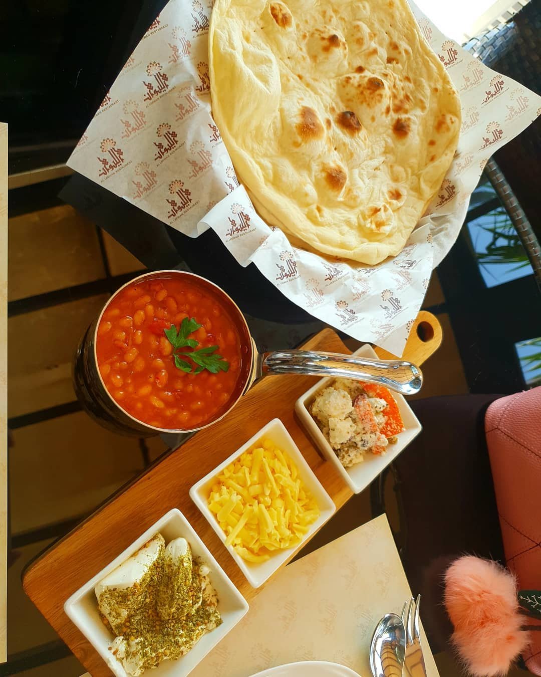 مطعـــم الليـــــــوان 