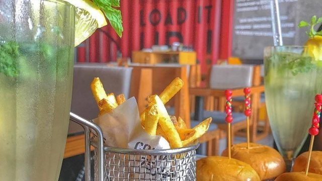 مطعم كونتينر57 – container75 -(الأسعار + المنيو + الموقع)