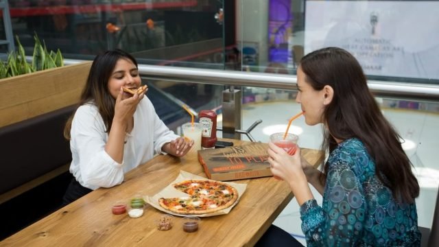 مطعم بليز بيتزا-Blaze Pizza (الاسعار+المنيو+الموقع)