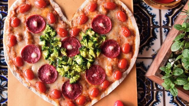 مطعم بيزيتا pizzetta kw(الأسعار + المنيو + الموقع)