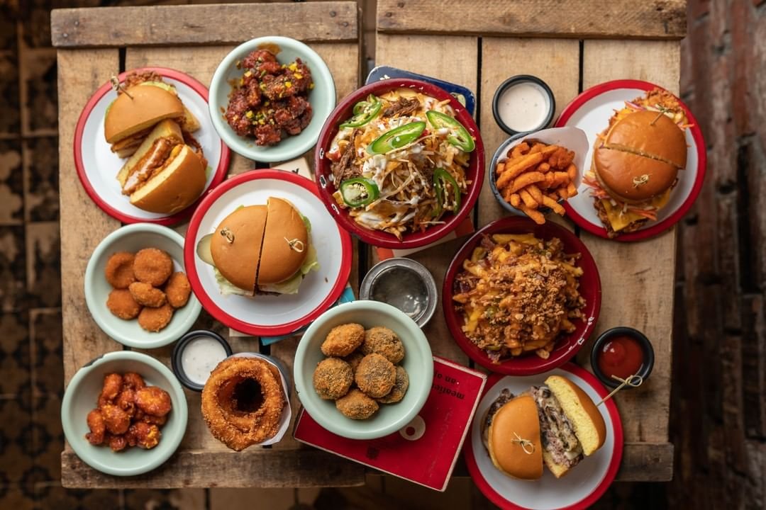 مطعم ريدليز – Red Liz Restaurant (الأسعار + المنيو + الموقع)