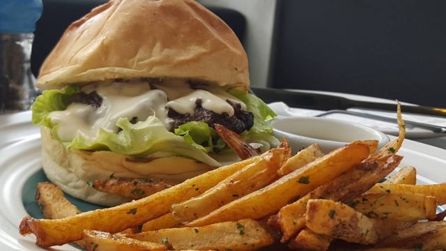 مطعم آردياز- The Ardiz Restaurant  (الأسعار + المنيو + الموقع)