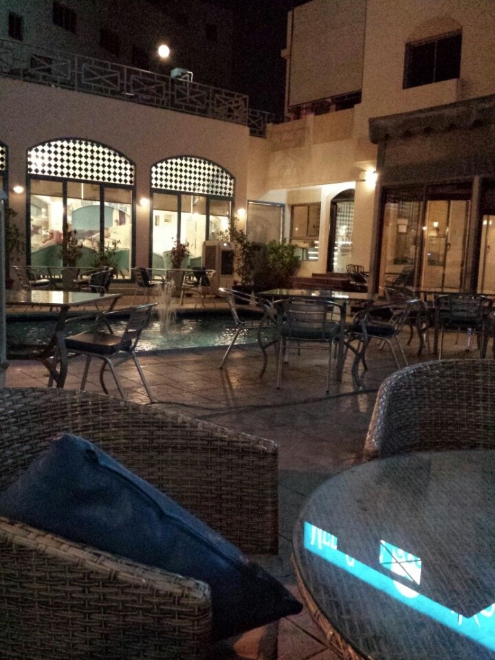 ميد كافيه البحرين