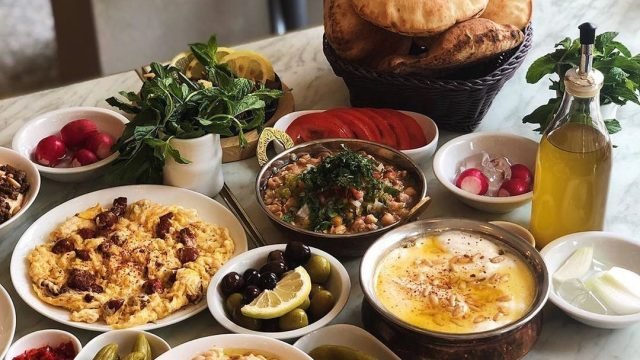 مطعم لبناني Lebanese restaurant(الاسعار+المنيو + الموقع)