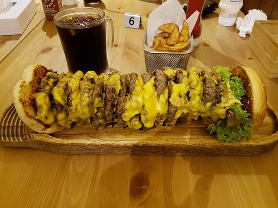 مطعم ثري قايز في البحرين 