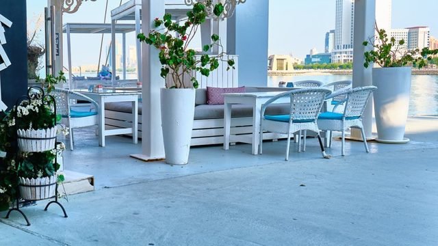مطعم لايفنق روم (الاسعار +المنيو+ الموقع)