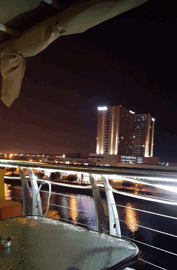 مقهى ومطعم ام كلثوم جزر امواج