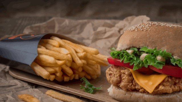 مطعم يعجبك في البحرين ( الأسعار + المنيو + الموقع )