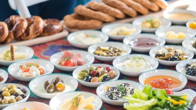 مطعم بازار قورمي الكويت (الاسعار+المنيو+الموقع)