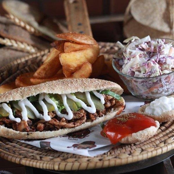مطعم كعكة السالمية (الاسعار +المنيو +الموقع)