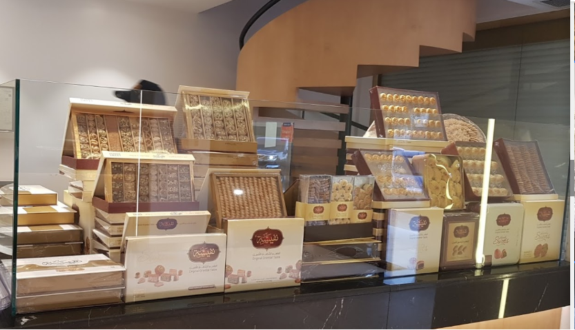 متجر حلويات نفيسة حولي (الاسعار +المنيو +الموقع)