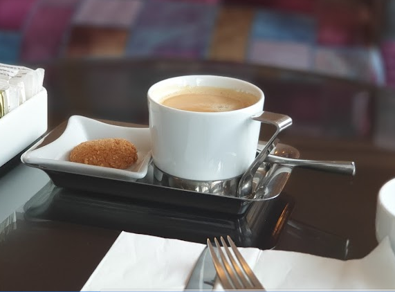 كافيه ديليس بالمنامة ( الأسعار + الموقع )