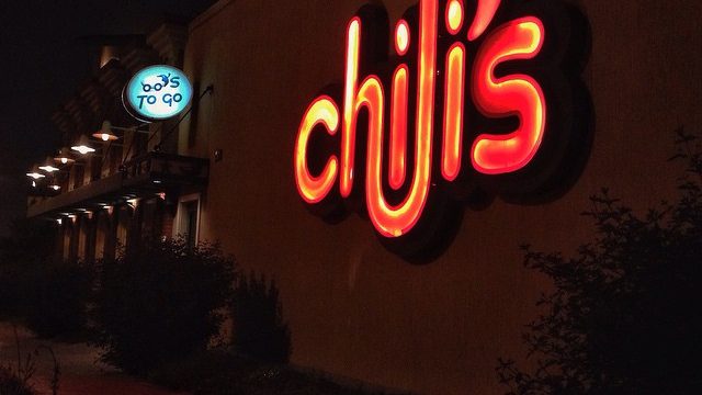 مطعم تشيليز الكويت – Chili’s Restaurant  (الأسعار + المنيو + الموقع)