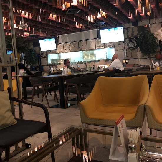 مطعم وكافيه ممنون في البحرين  (الأسعار + المنيو + الموقع )